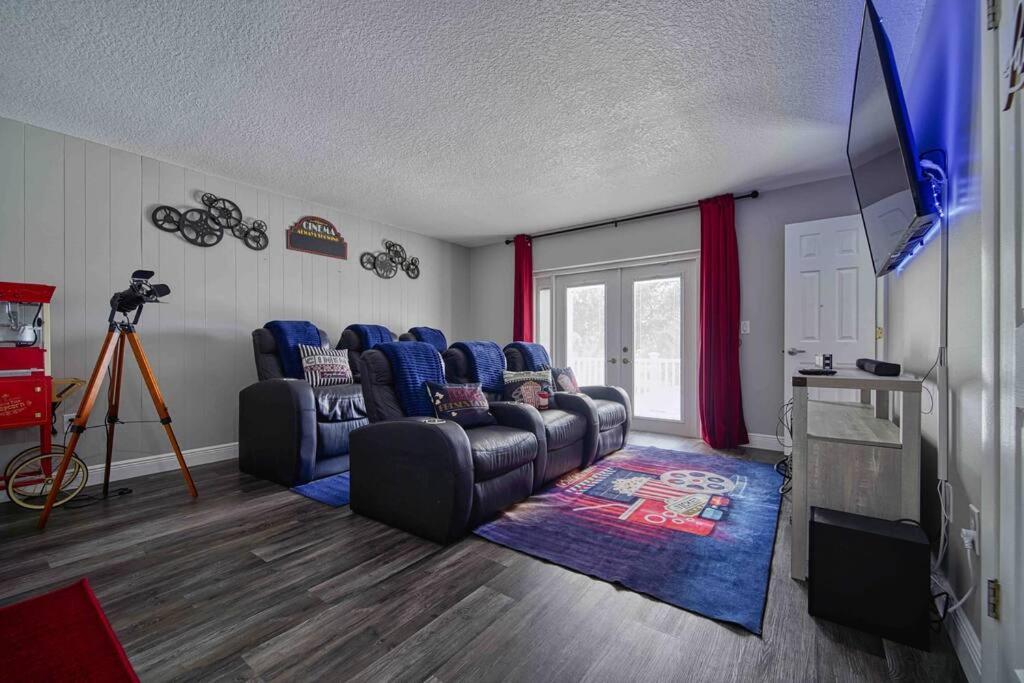 Stylish Lake Home With Huge Pool, Arcade With Ps5,And Theater Just 5 Min From Legoland Winter Haven Ngoại thất bức ảnh
